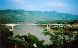 Lào Cai thông xe cầu Bảo Hà