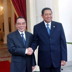 Tổng thống Indonesia Susilo Bambang Yudhoyono đón, tiếp, hội đàm với Thủ tướng Phan Văn Khải