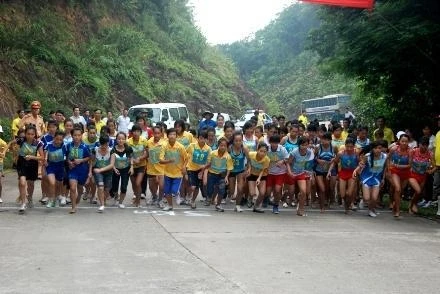 Xuất phát nội dung nữ 3 km.